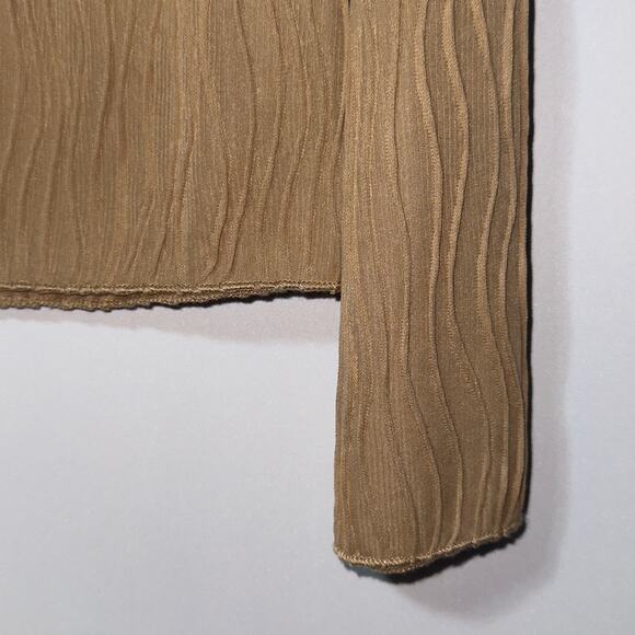 DAZY Tan Textured Long Sleeve Top women’s Size Small - Picture 5 of 9